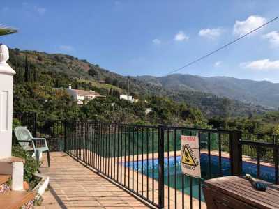 Home For Sale in Cutar, Spain