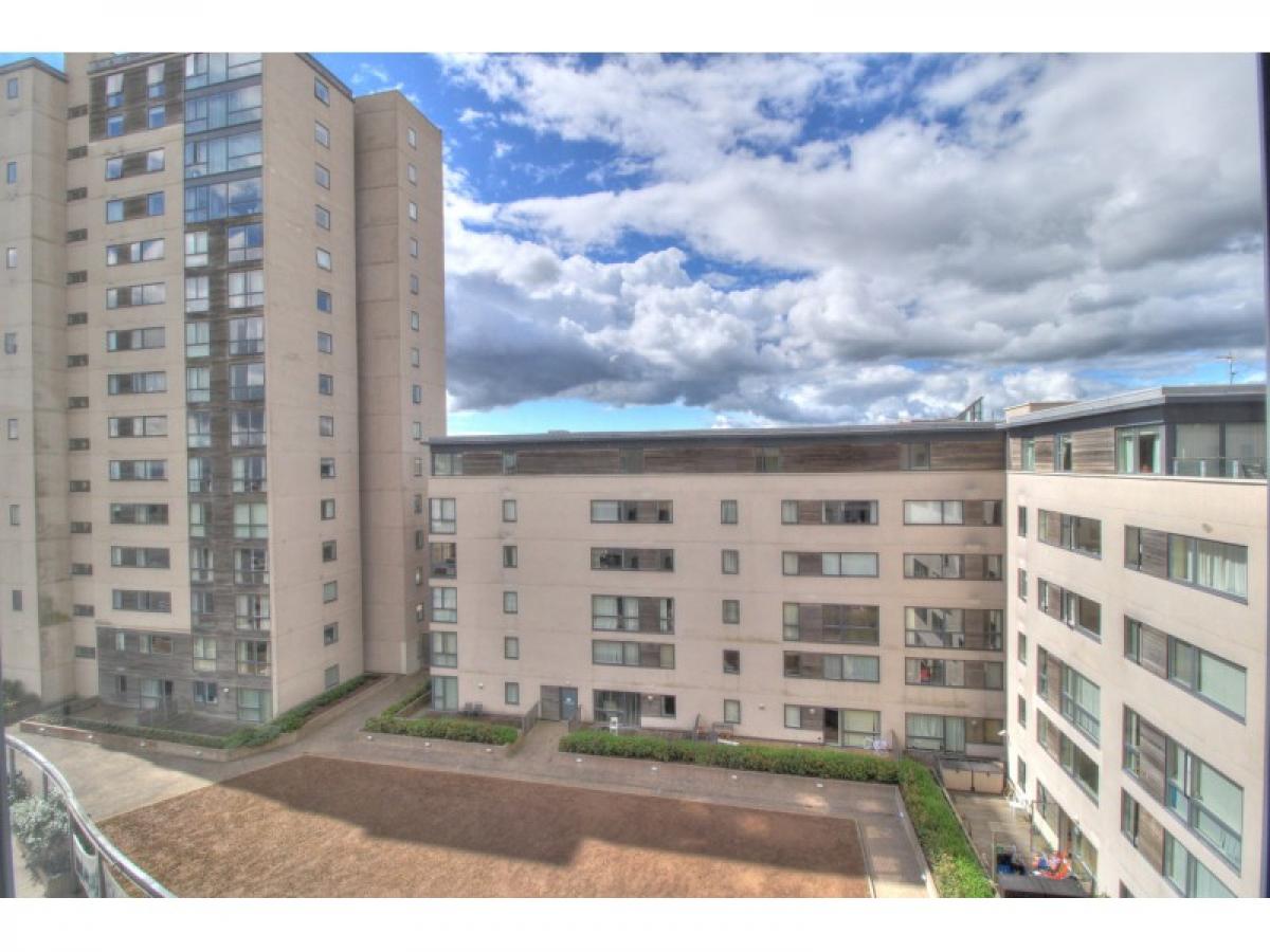 Picture of Apartment For Sale in Cardiff, South Glamorgan, United Kingdom