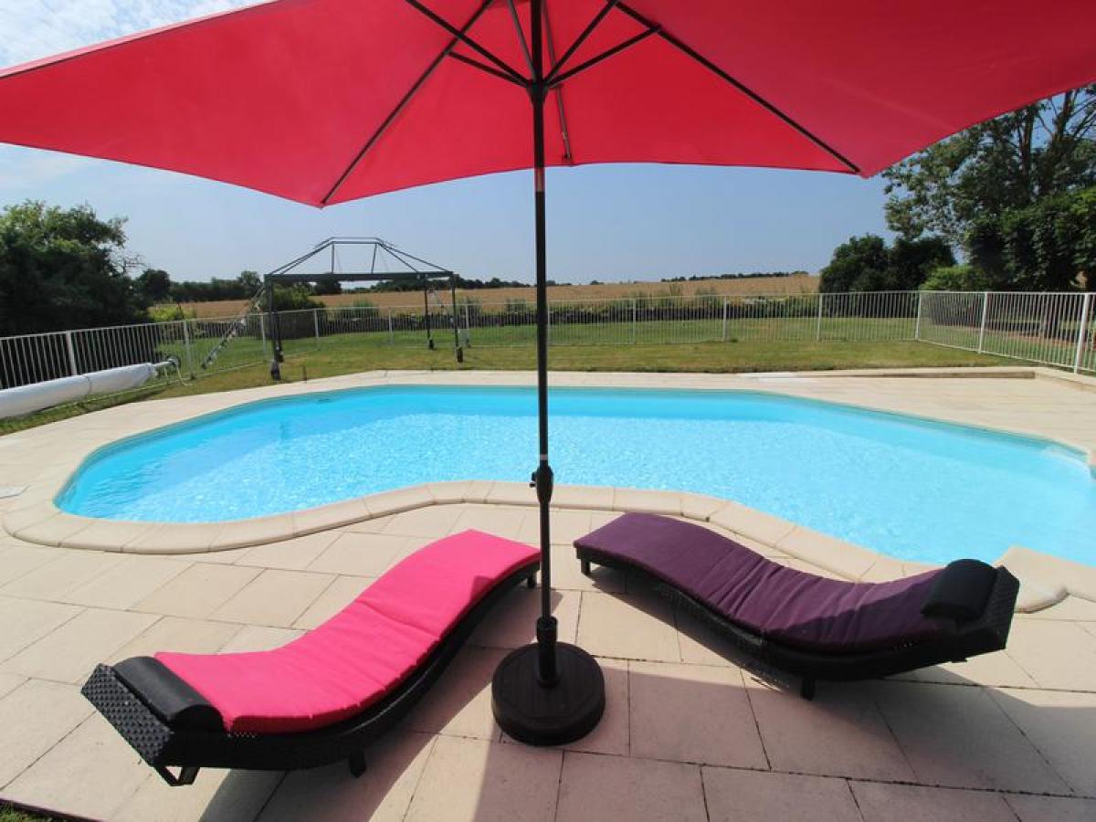 Picture of Home For Sale in Lezay, Ionioi Nisoi, France