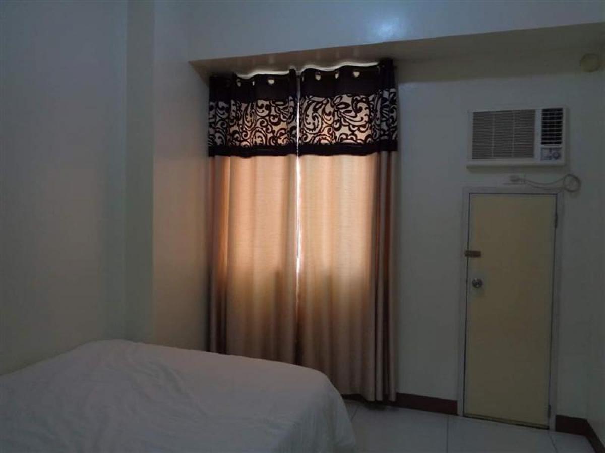 Picture of Apartment For Sale in Paranaque, Evvoia, Philippines
