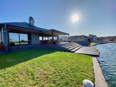 Home For Sale in Jeffreys Bay, South Africa