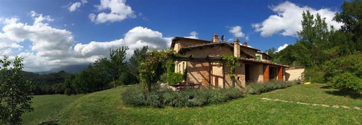Picture of Home For Sale in Sarnano, Marche, Italy