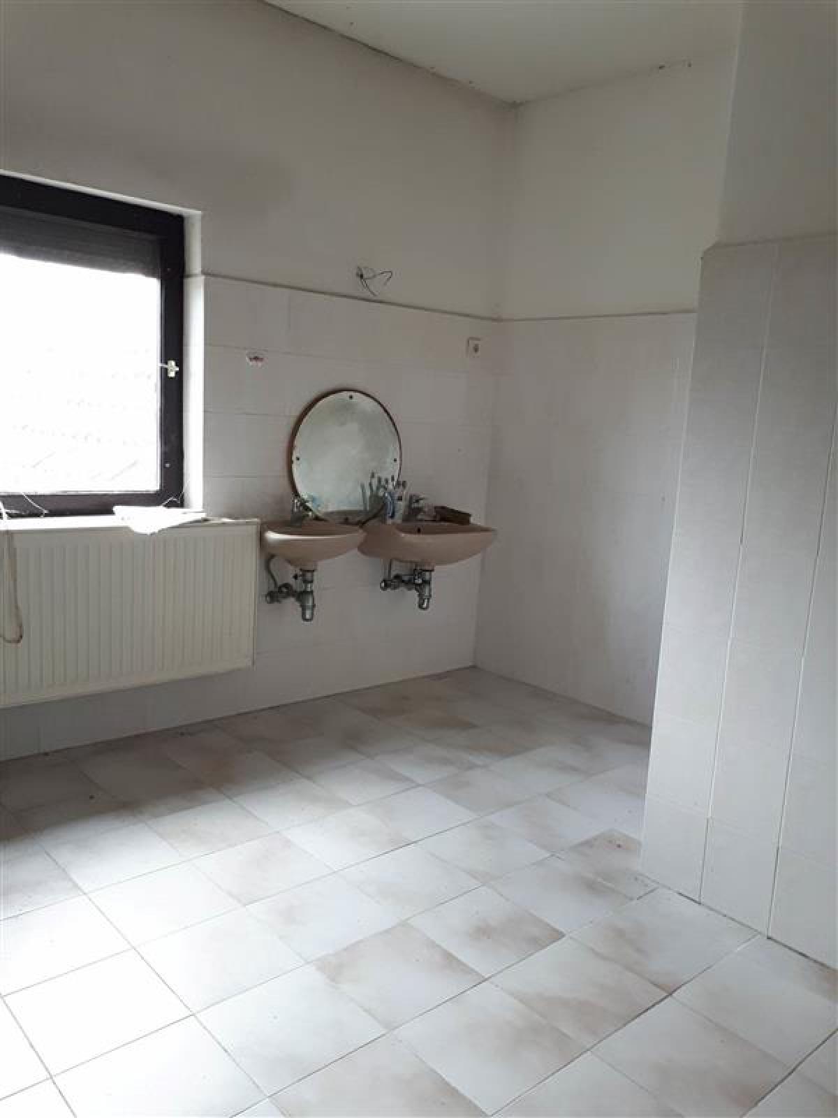 Picture of Home For Sale in Budapest, Budapest, Hungary