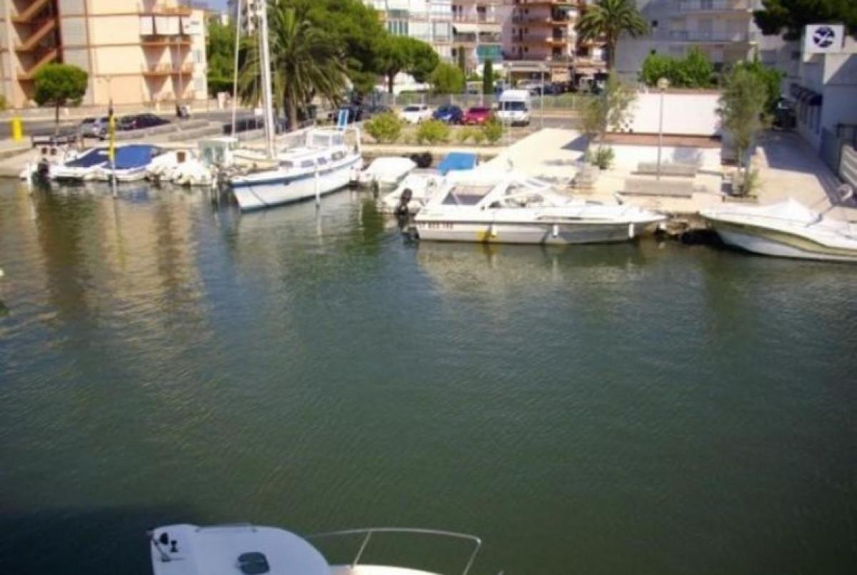 Picture of Apartment For Sale in Roses, Orne, Spain