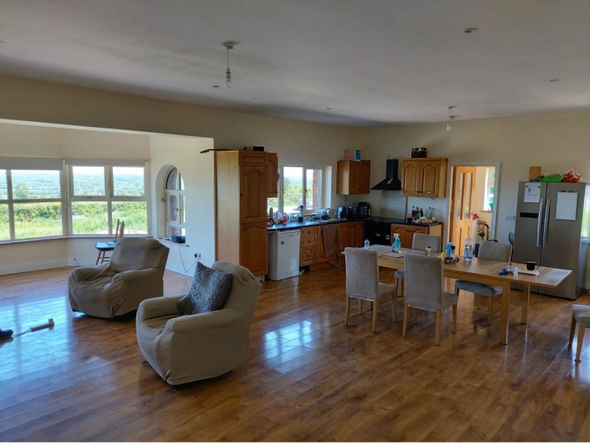 Picture of Home For Sale in Rosenallis, Lamu County, Ireland