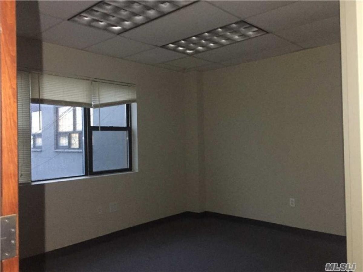 Picture of Office For Rent in Bayside, New York, United States