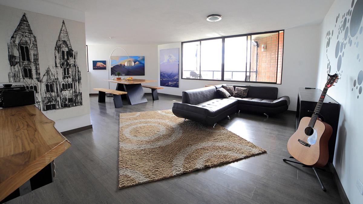 Picture of Apartment Building For Sale in Quito, Pichincha, Ecuador