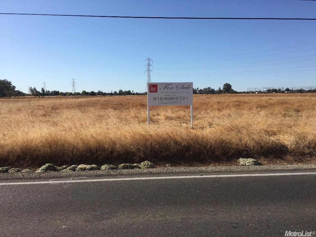 Picture of Commercial Land For Sale in Sacramento, California, United States