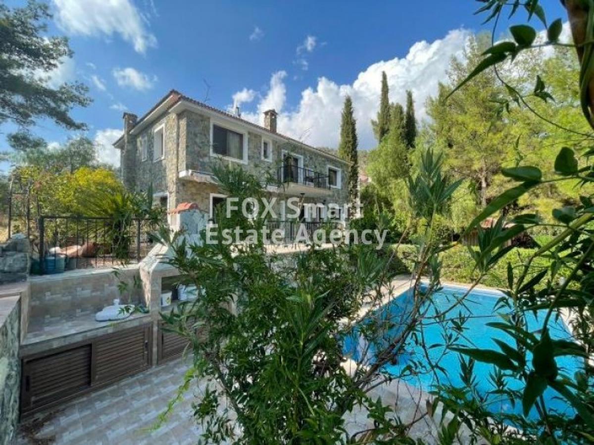 Picture of Home For Sale in Moniatis, Limassol, Cyprus
