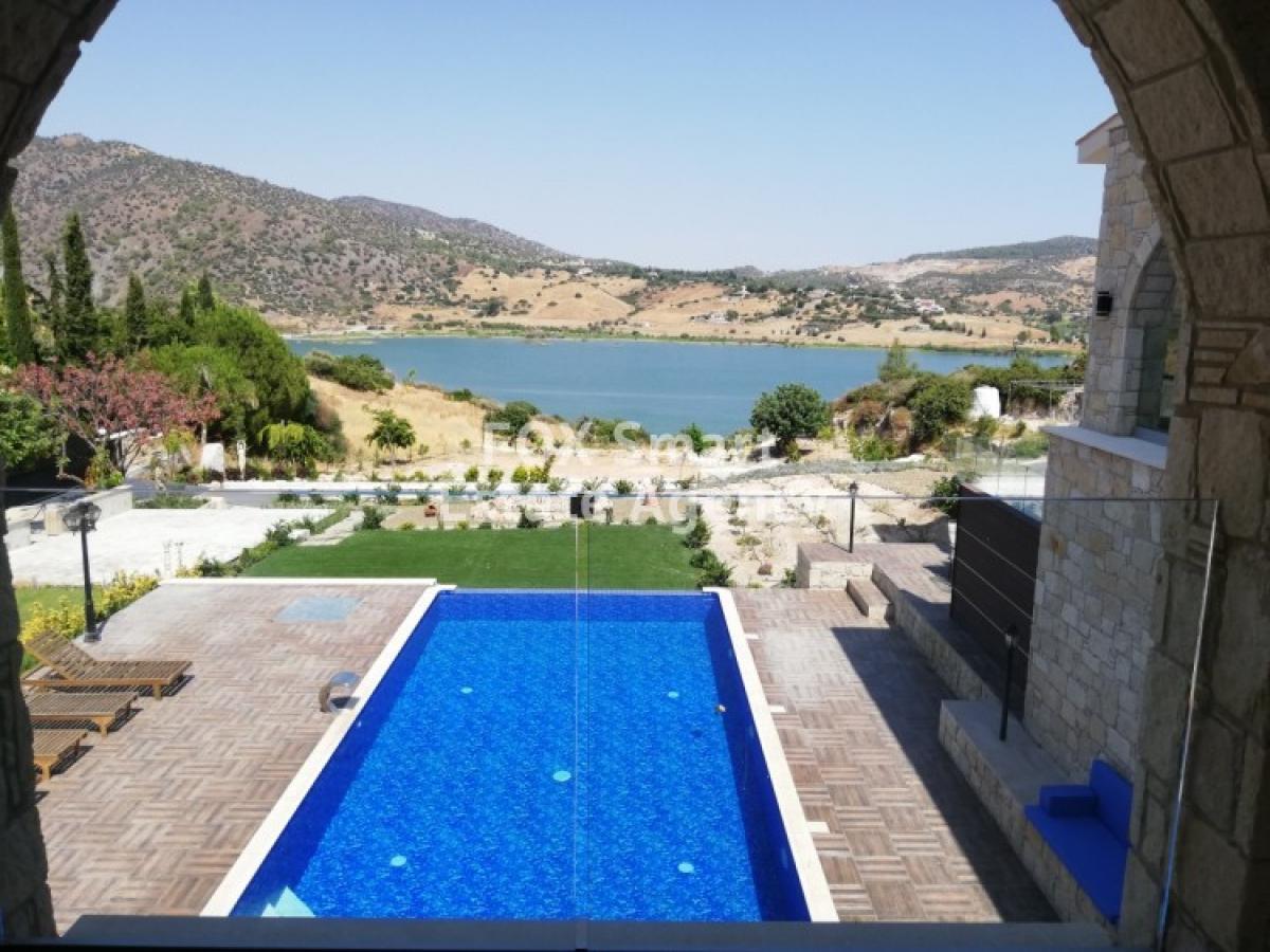 Picture of Home For Sale in Akrounta, Limassol, Cyprus