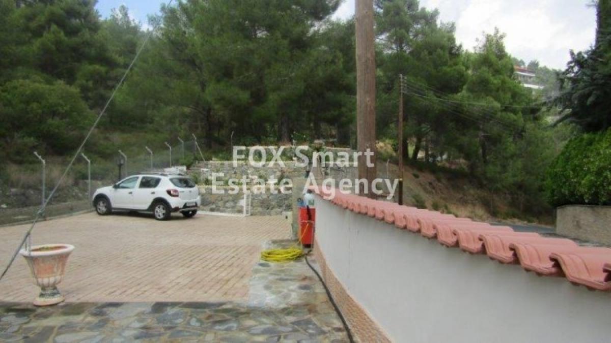 Picture of Home For Sale in Moniatis, Limassol, Cyprus
