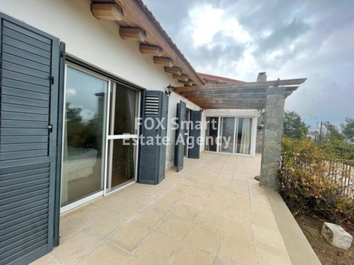 Picture of Home For Sale in Moniatis, Limassol, Cyprus