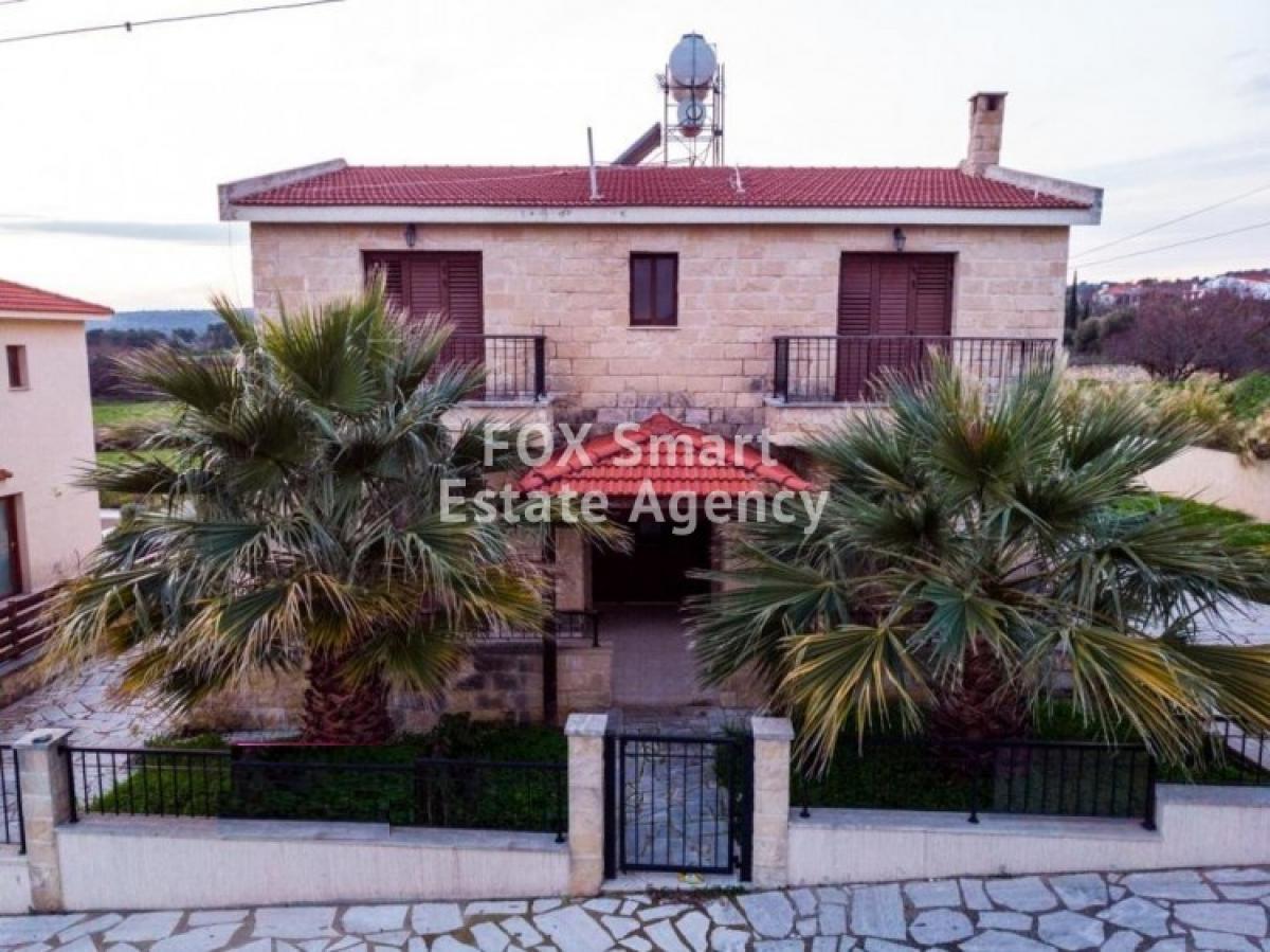 Picture of Home For Sale in Anogyra, Limassol, Cyprus