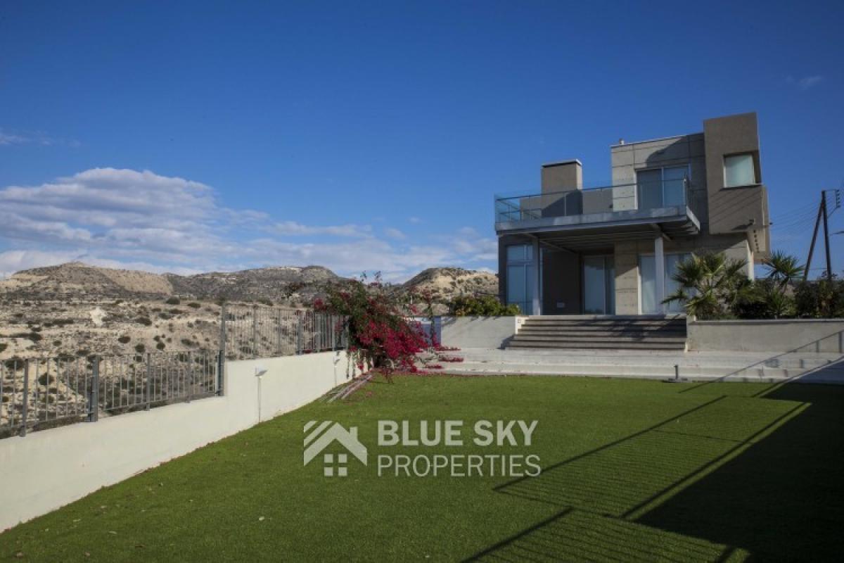 Picture of Home For Sale in Mesa Geitonia, Limassol, Cyprus