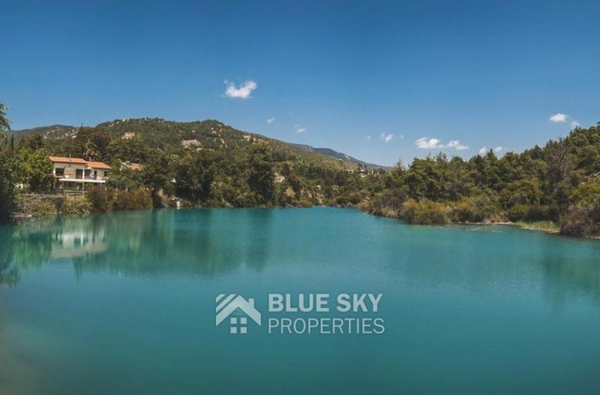 Picture of Home For Sale in Moniatis, Limassol, Cyprus