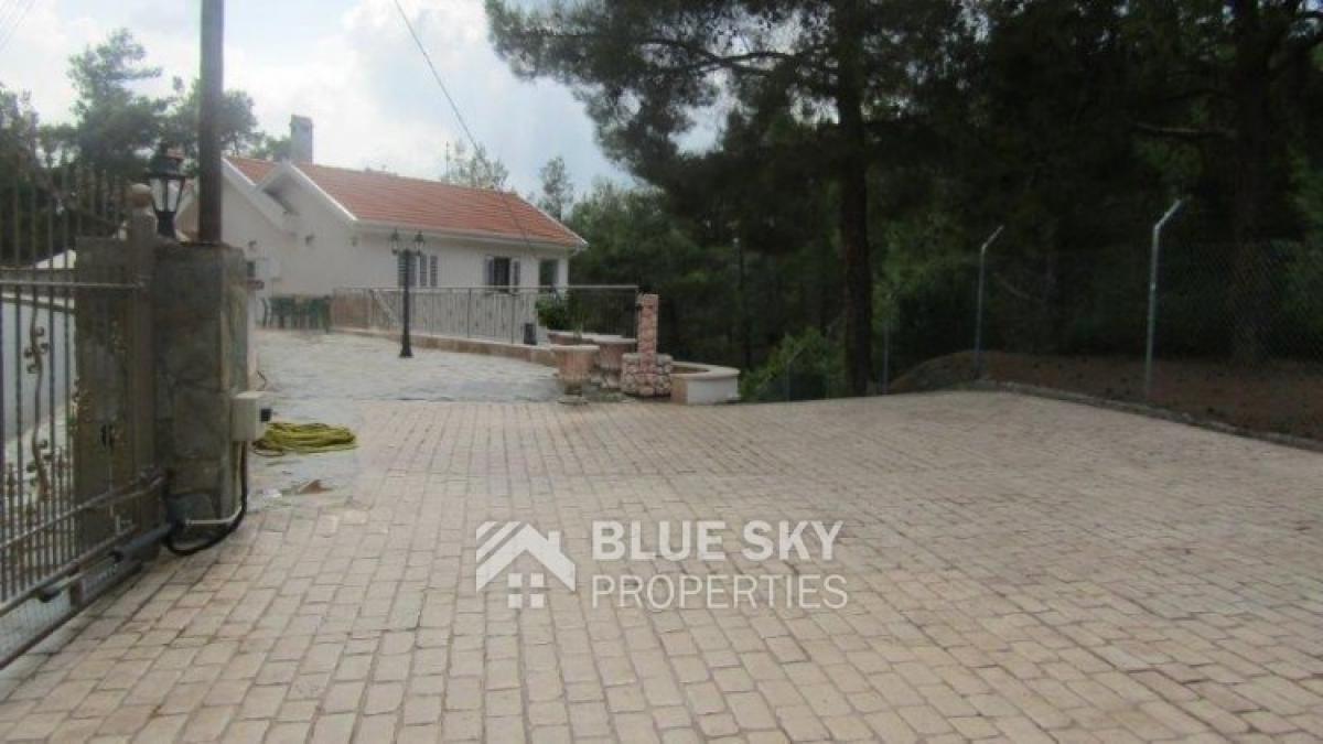 Picture of Home For Sale in Moniatis, Limassol, Cyprus