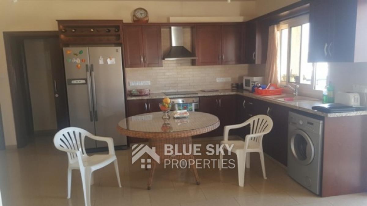 Picture of Apartment For Sale in Kato Polemidia, Limassol, Cyprus