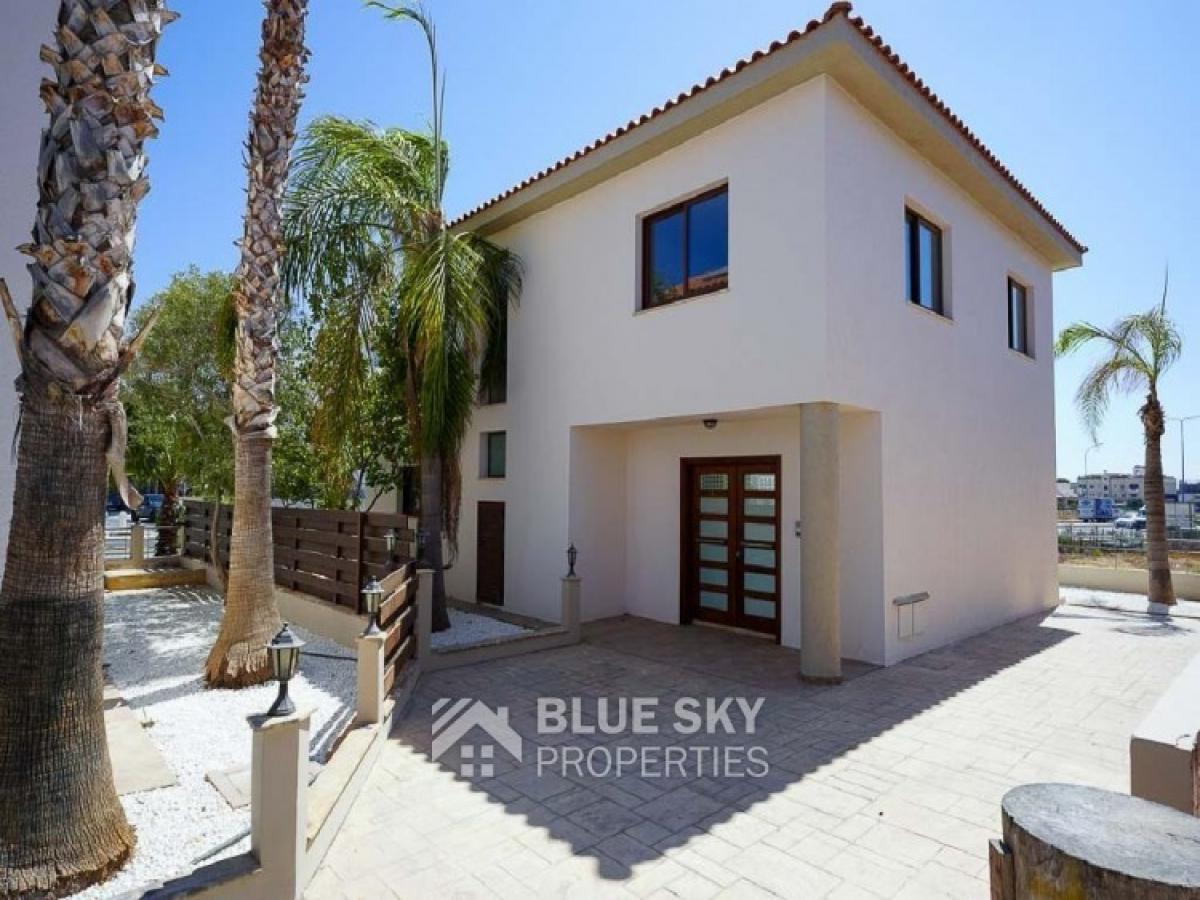 Picture of Home For Sale in Kato Polemidia, Limassol, Cyprus