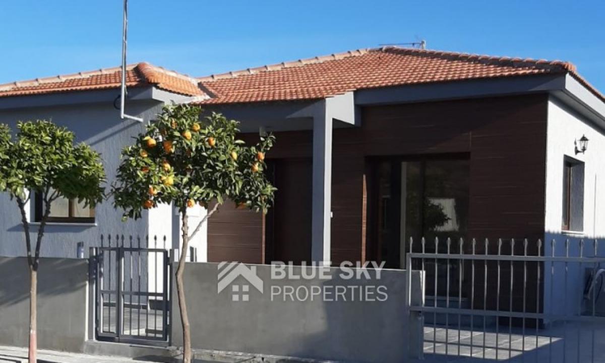 Picture of Home For Sale in Eptagoneia, Limassol, Cyprus
