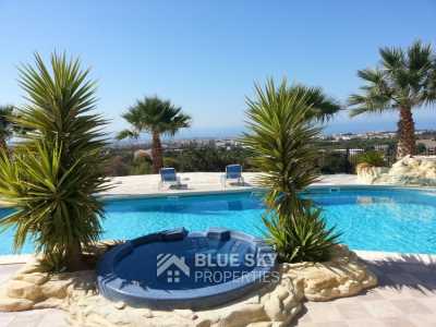 Apartment For Sale in Mesa Chorio, Cyprus