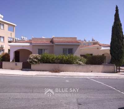 Bungalow For Sale in Agios Theodoros, Cyprus