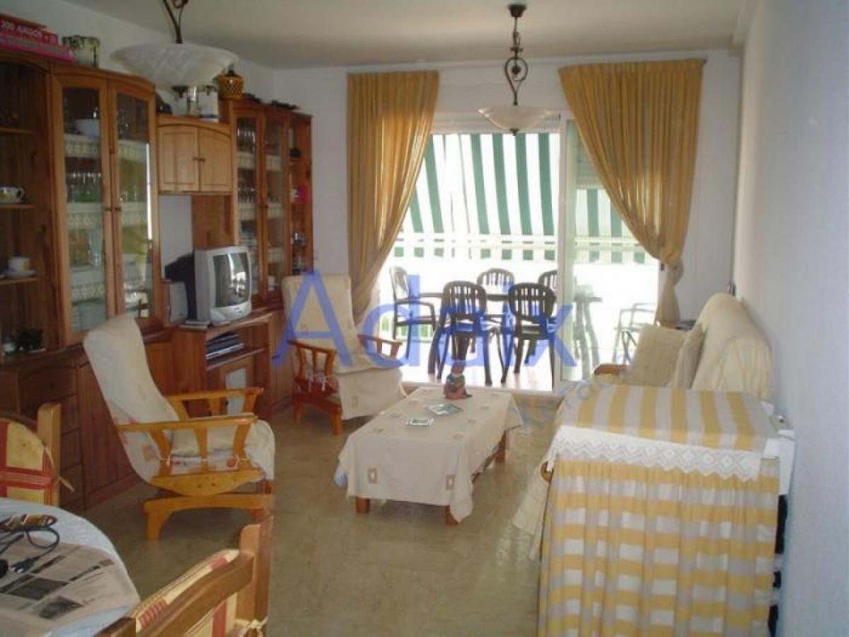 Picture of Apartment For Sale in Guardamar De La Safor, Valencia, Spain
