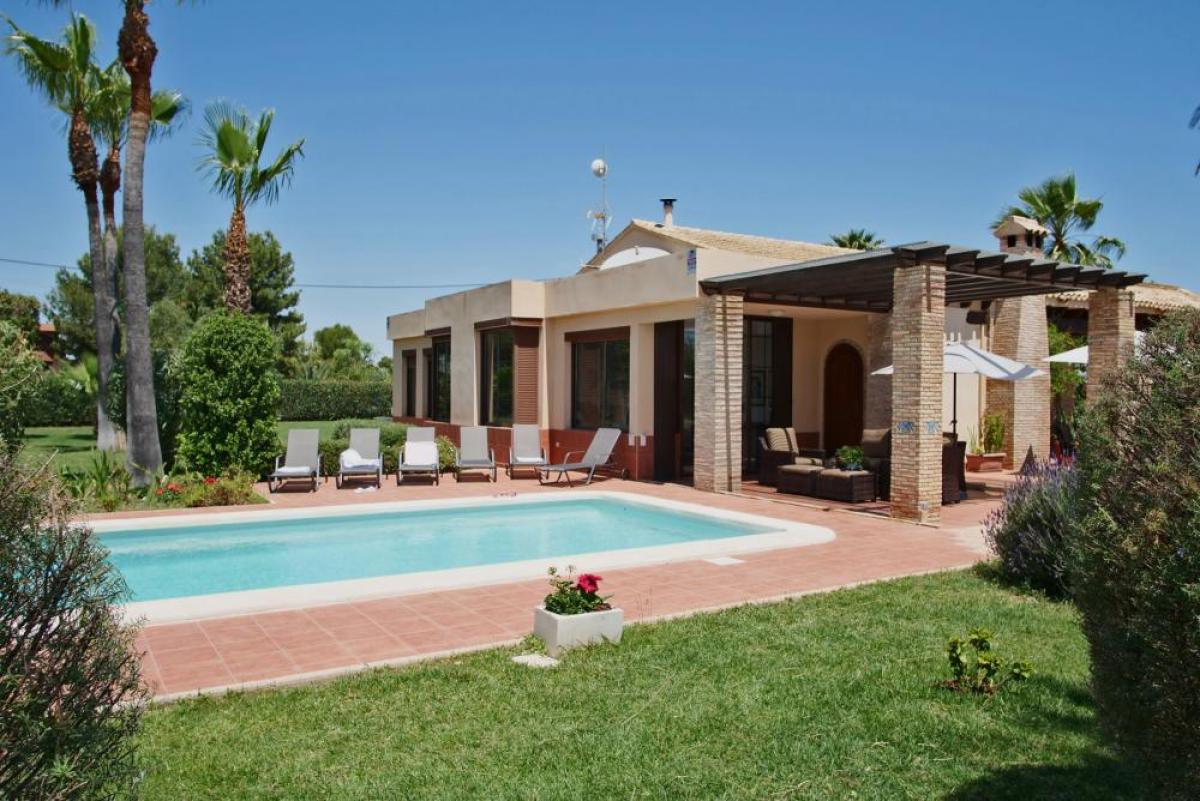 Picture of Home For Sale in Elche, Alicante, Spain