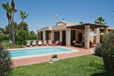 Home For Sale in Elche, Spain