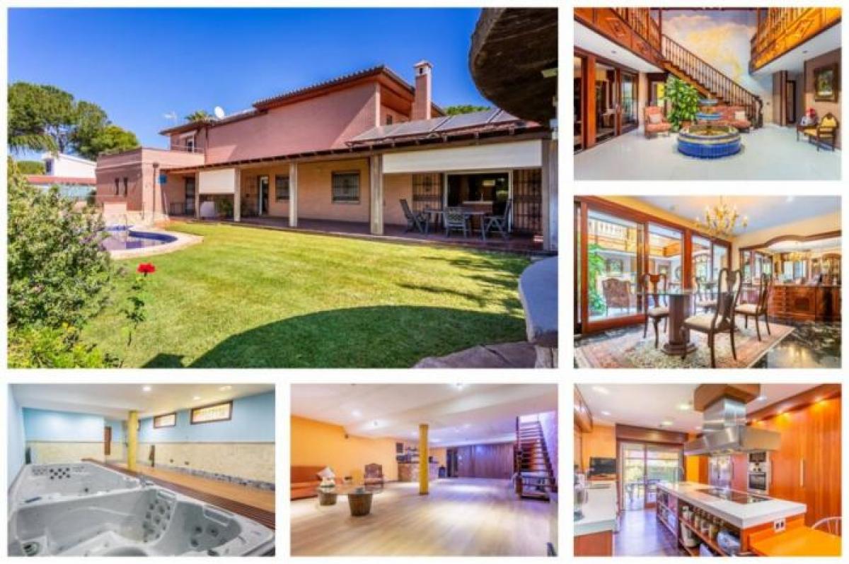 Picture of Home For Sale in Carmona, Andalusia, Spain