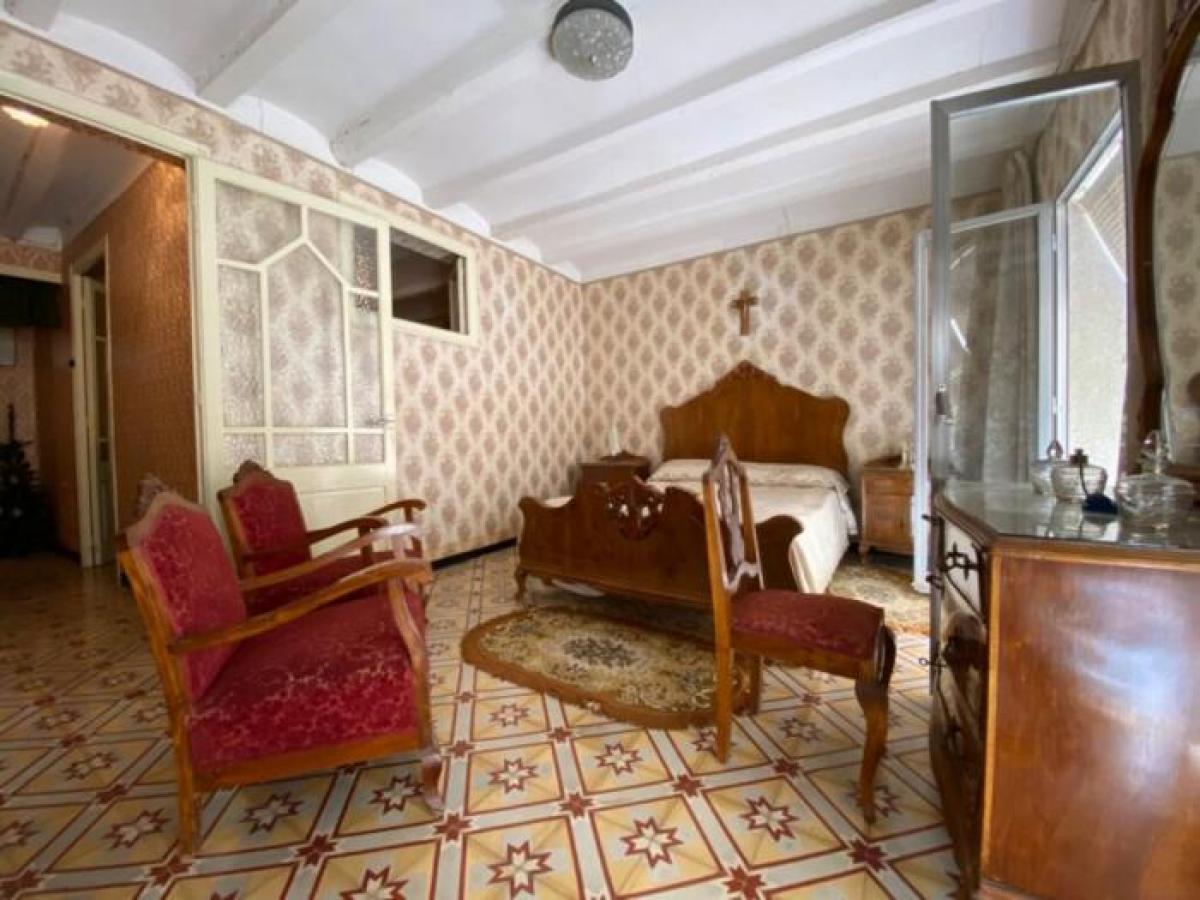 Picture of Home For Sale in Santa Barbara, Asturias, Spain