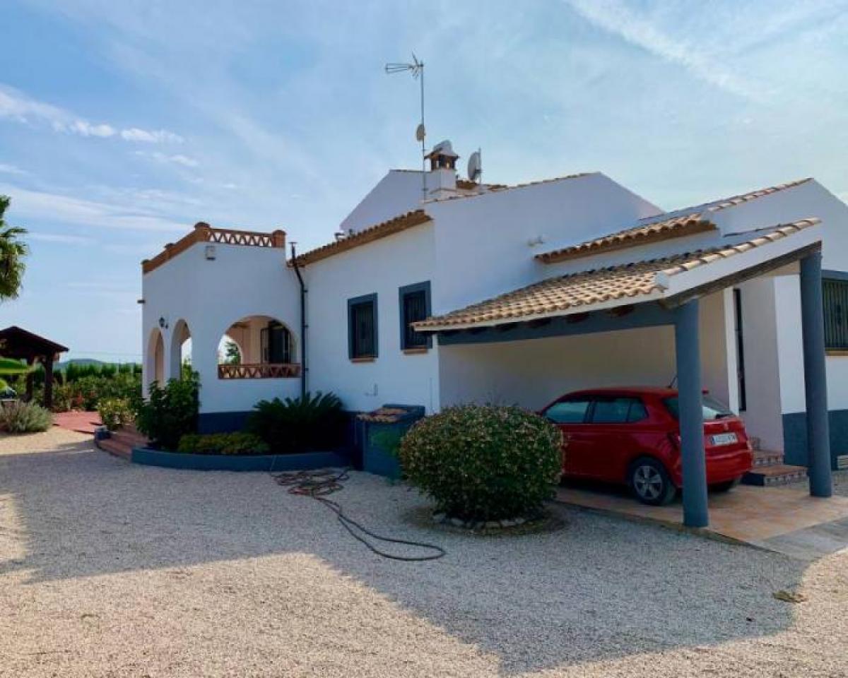 Picture of Home For Sale in Almoradi, Alicante, Spain