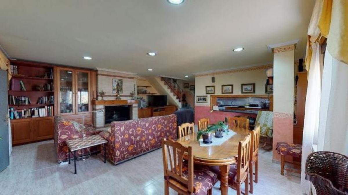 Picture of Villa For Sale in Novelda, Alicante, Spain