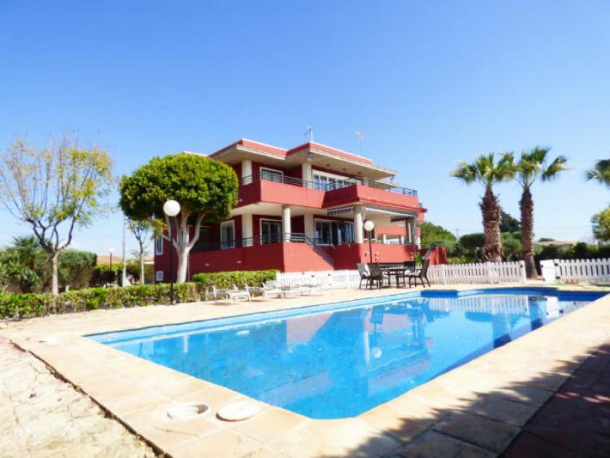 Picture of Villa For Sale in Catral, Alicante, Spain