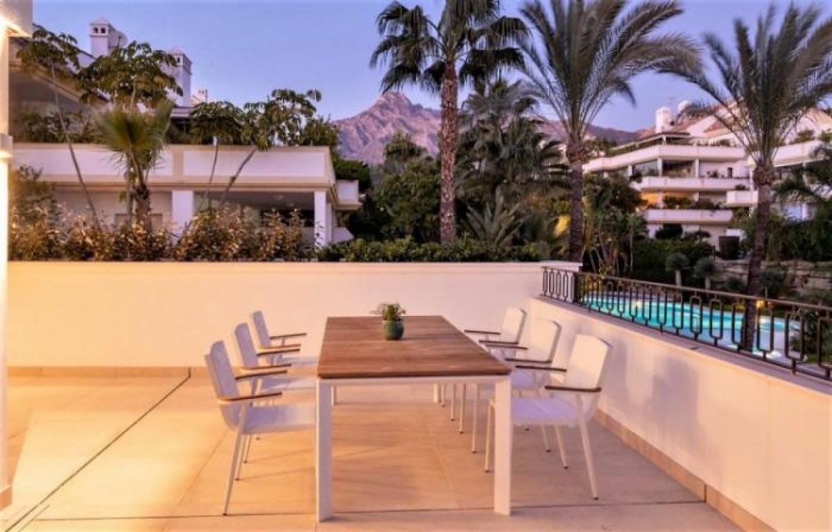 Picture of Apartment For Sale in The Golden Mile, Malaga, Spain