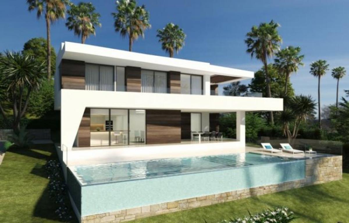 Picture of Apartment For Sale in Selwo, Malaga, Spain