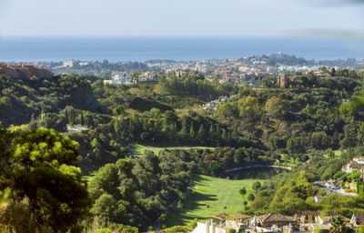 Apartment For Sale in Benahavis, Spain