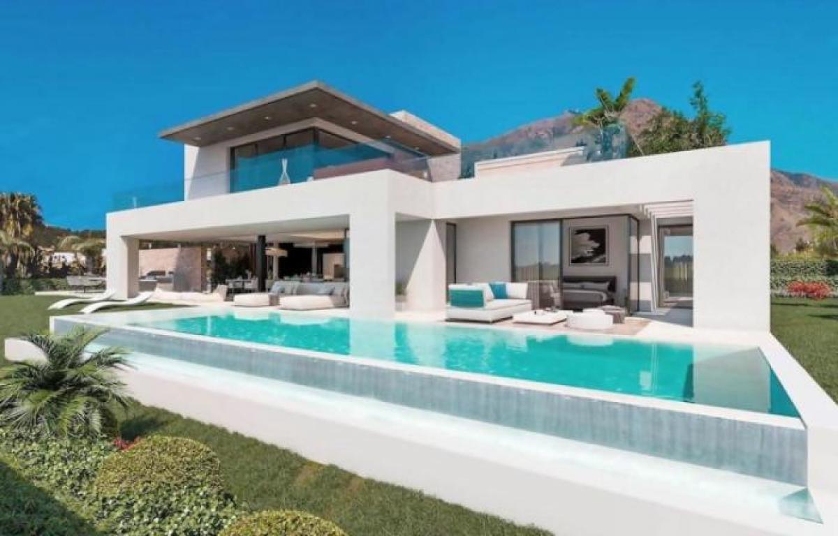 Picture of Apartment For Sale in Valle Romano, Malaga, Spain