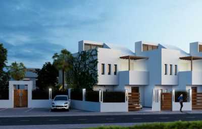 Apartment For Sale in Nueva Andalucia, Spain