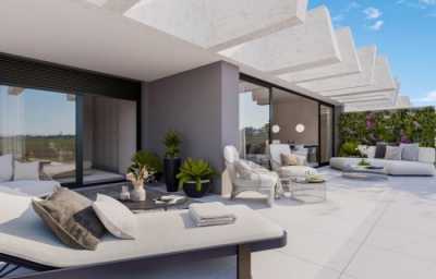 Apartment For Sale in Selwo, Spain