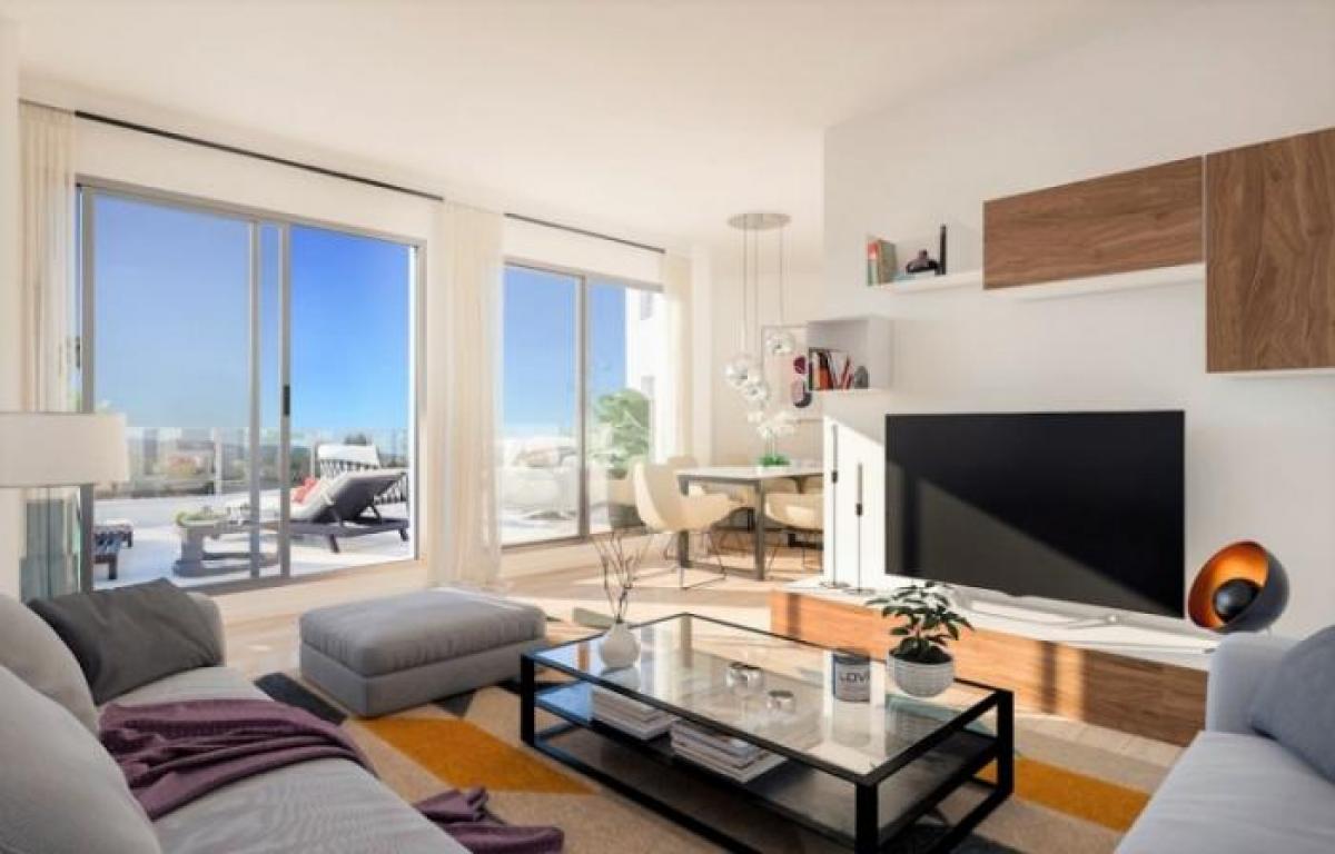 Picture of Apartment For Sale in Las Lagunas, Malaga, Spain