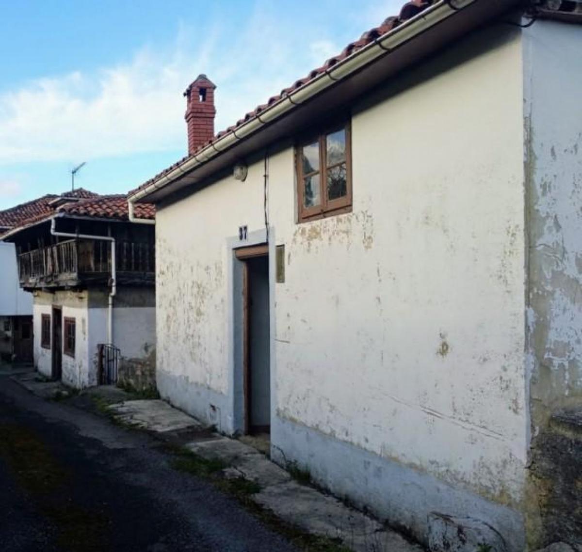 Picture of Home For Sale in Salas, Asturias, Spain