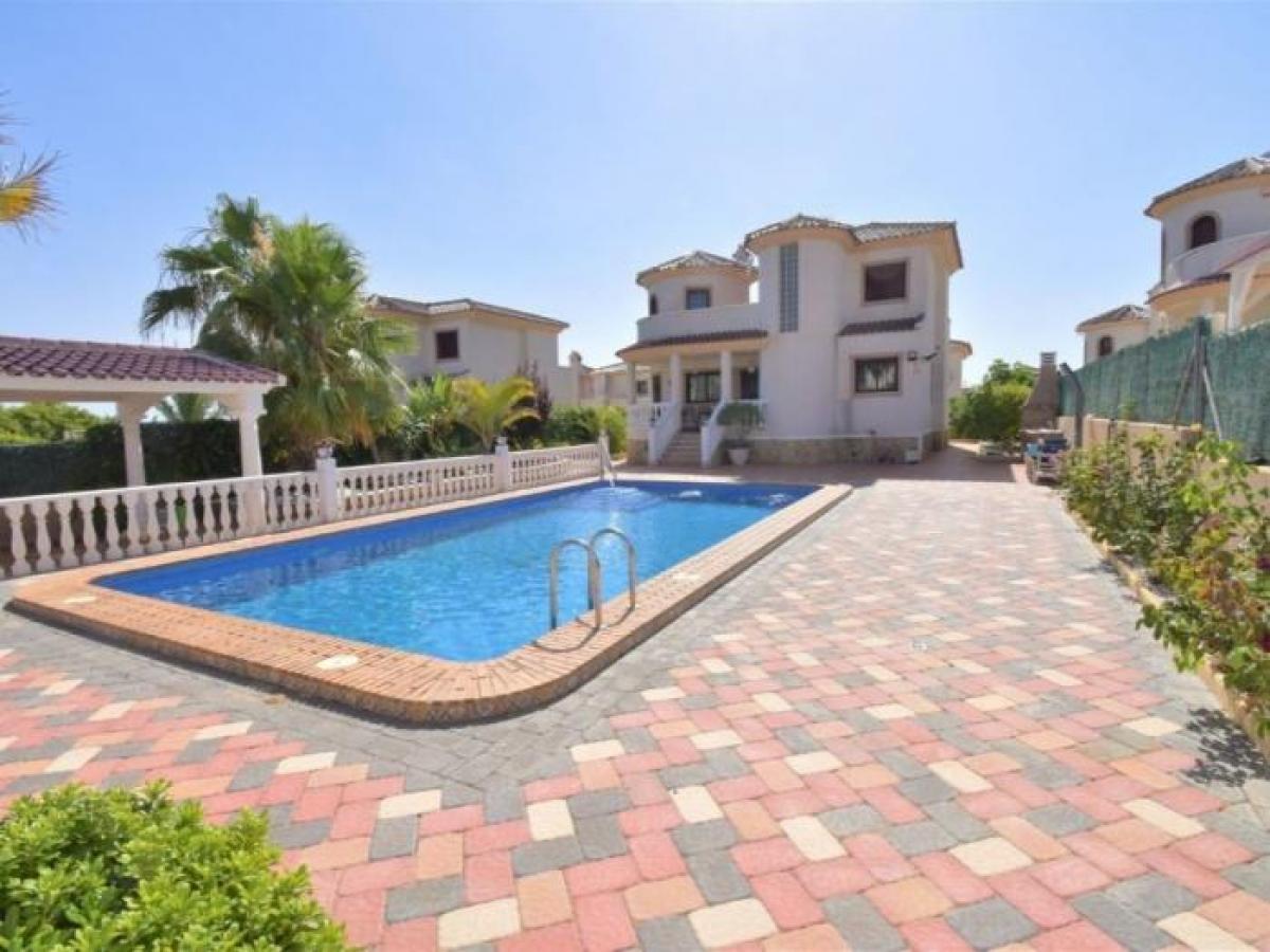Picture of Villa For Sale in San Fulgencio, Alicante, Spain