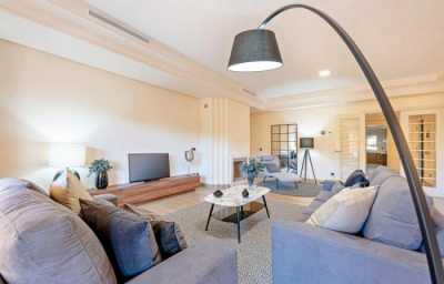 Apartment For Sale in Sotogrande Alto, Spain