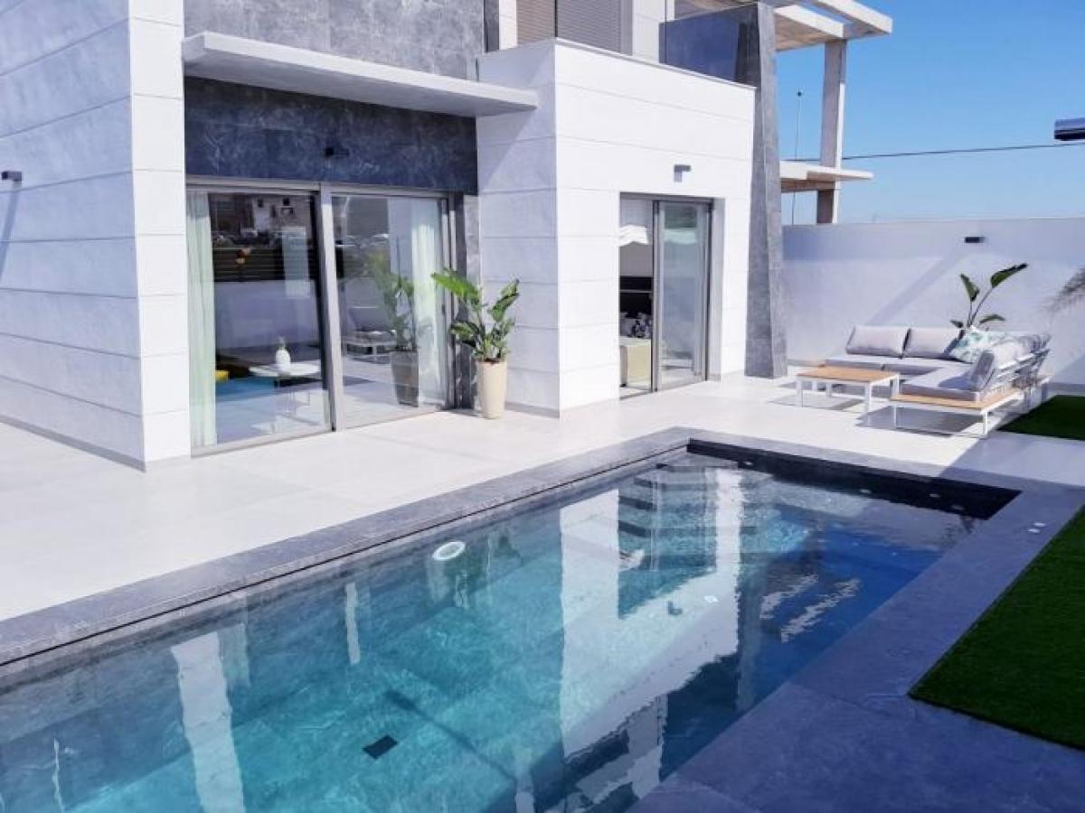 Picture of Home For Sale in Benijofar, Alicante, Spain