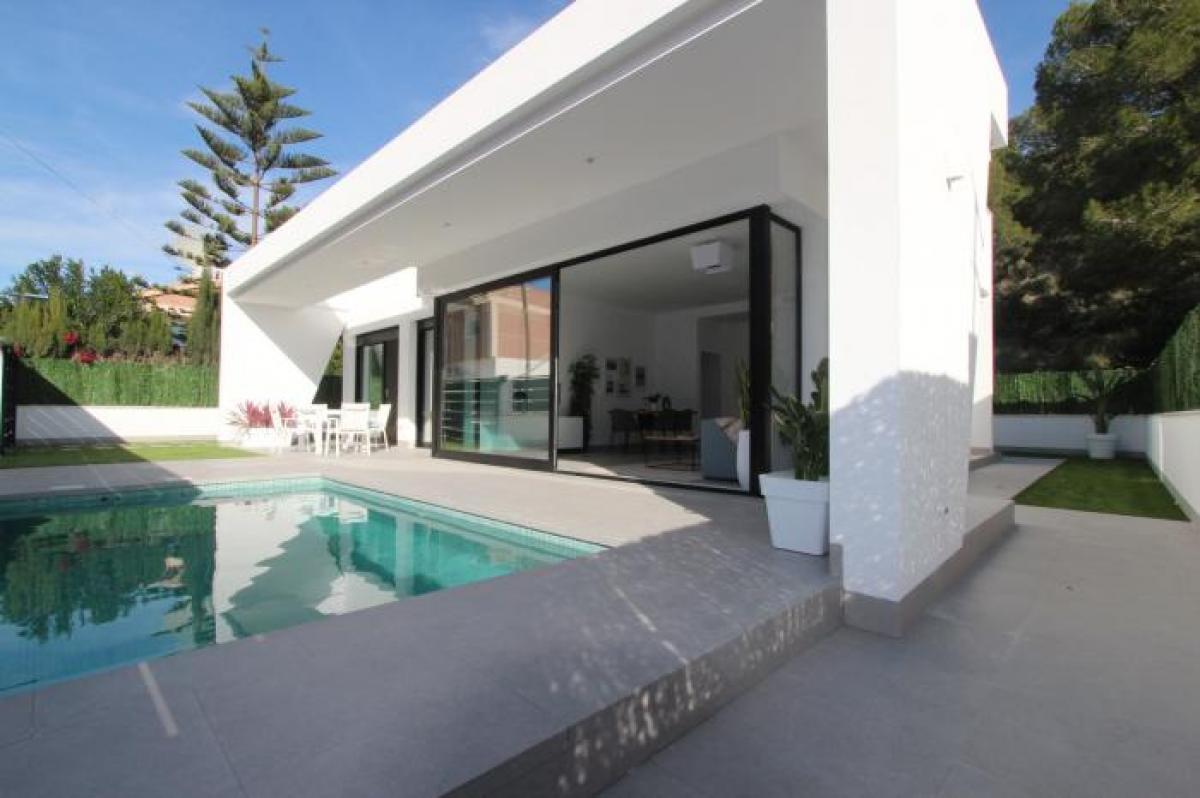 Picture of Villa For Sale in Pinar De Campoverde, Alicante, Spain