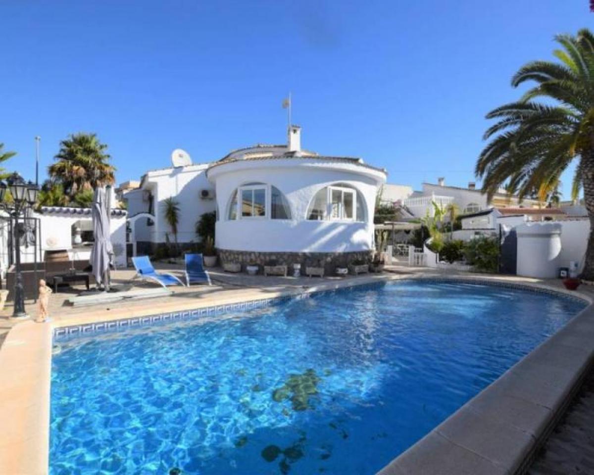 Picture of Apartment For Sale in Quesada, Andalucia, Spain