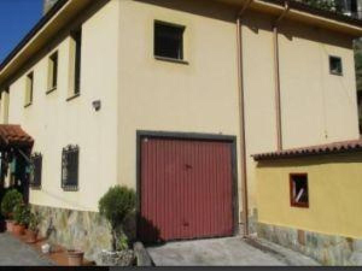 Picture of Home For Sale in Pravia, Asturias, Spain