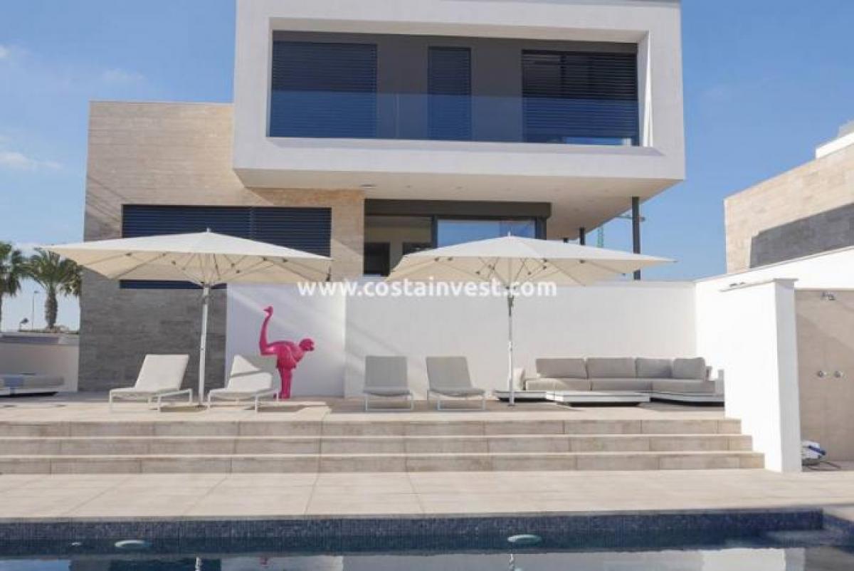 Picture of Villa For Sale in Torre De La Horadada, Alicante, Spain