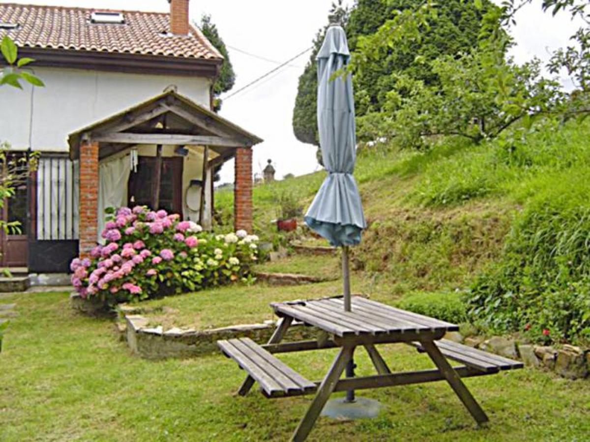 Picture of Home For Sale in Salas, Asturias, Spain