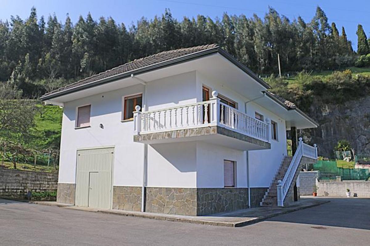 Picture of Home For Sale in Pravia, Asturias, Spain